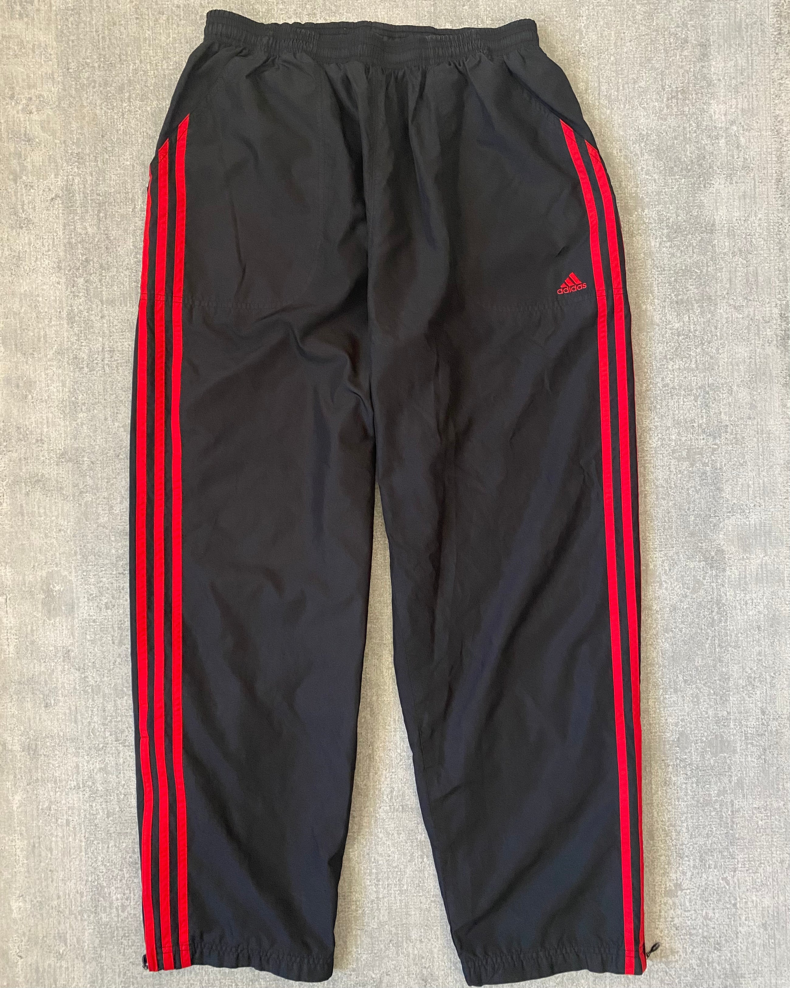 Vintage Adidas BLK RED Sweats