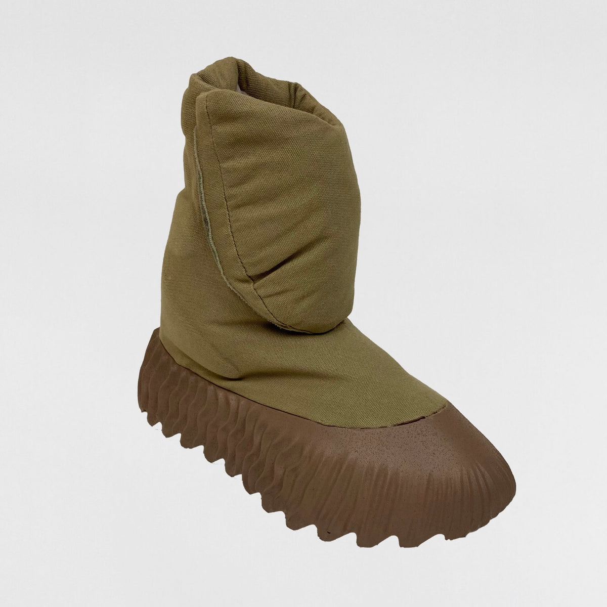 Yeezy Season 8 Unreleased Sherp Padded Sample Boots | Paris Saint