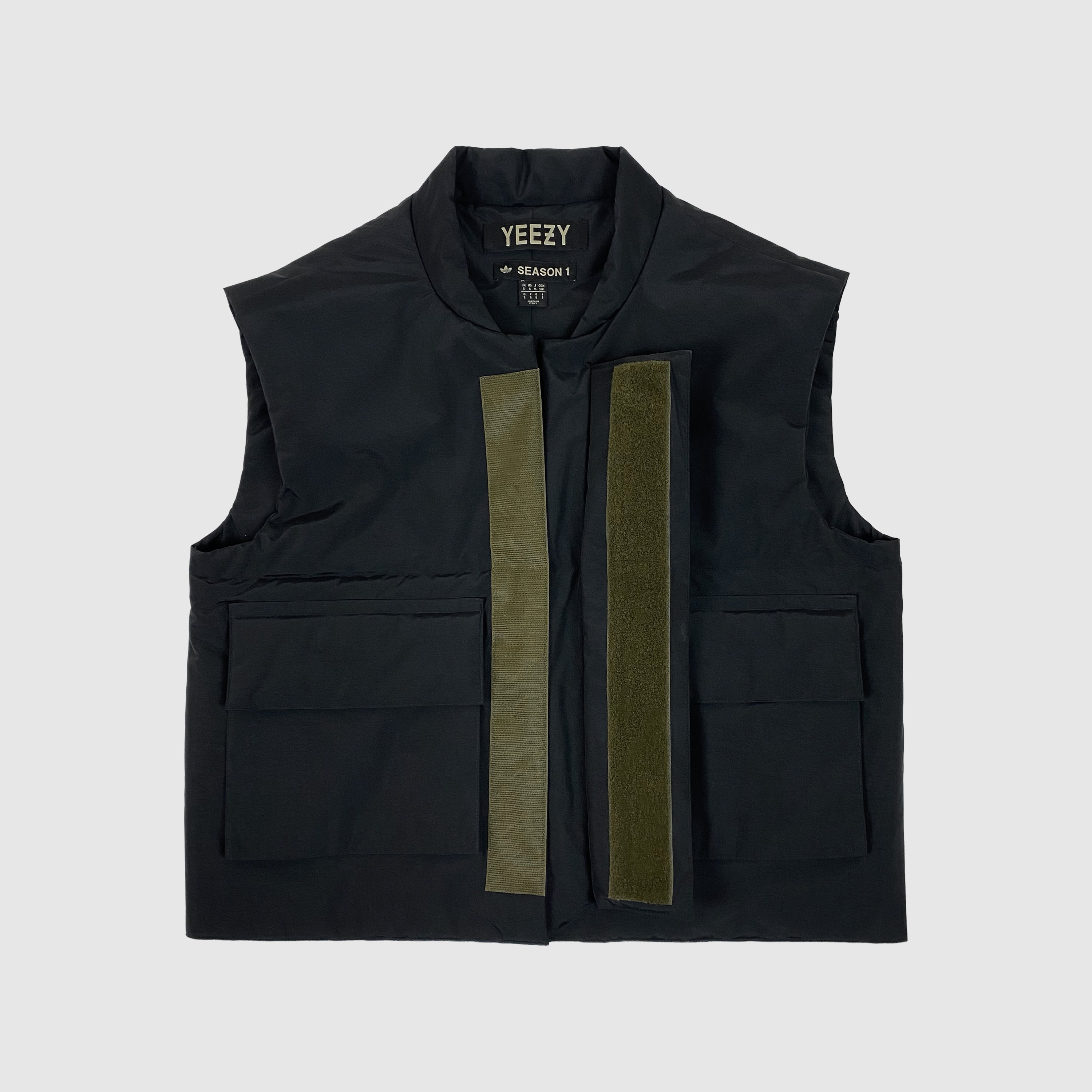 ソーイ  24SS  1241-43-002 Studded Vest スタッズデザインジレベスト メンズ 3 Yeezy Season 1 Nylon Oversized Padded Vest In Black | Paris Saint